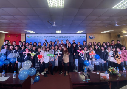 Tọa đàm "Sinh hoạt khoa học chuyên môn ngành Quản trị Kinh doanh"